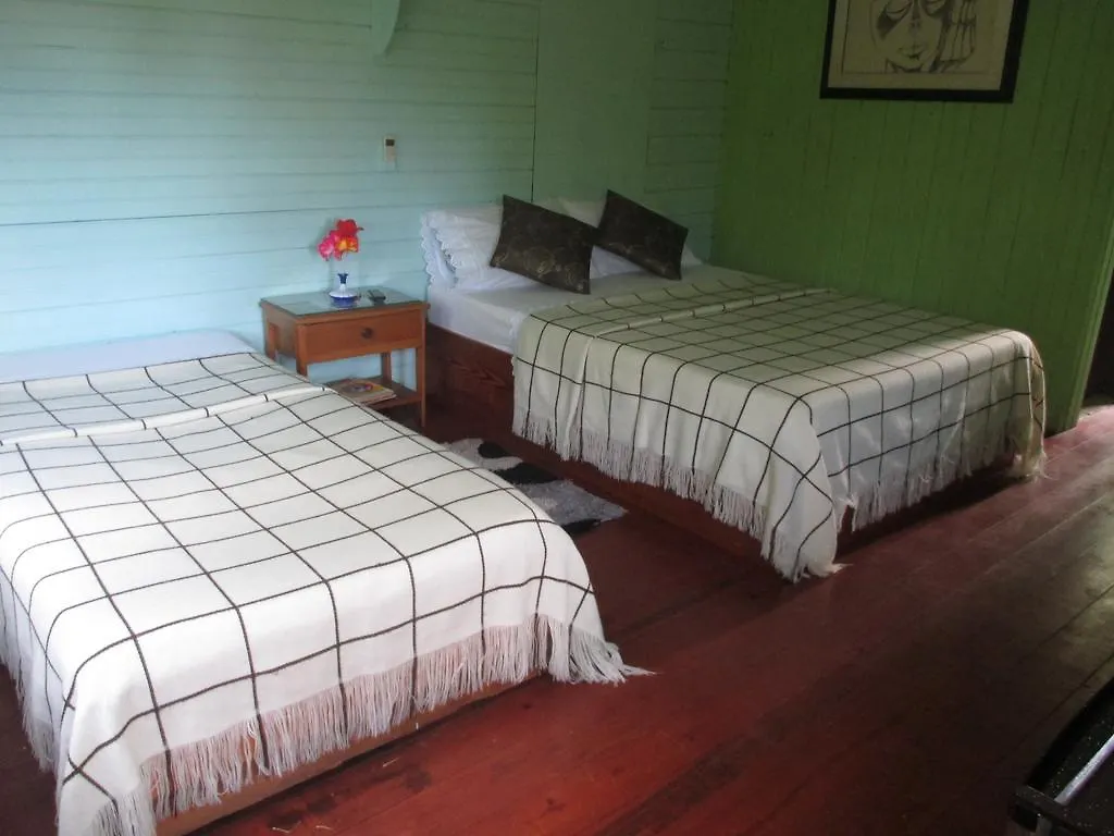 Hotel Flemming Tree Providencia Island